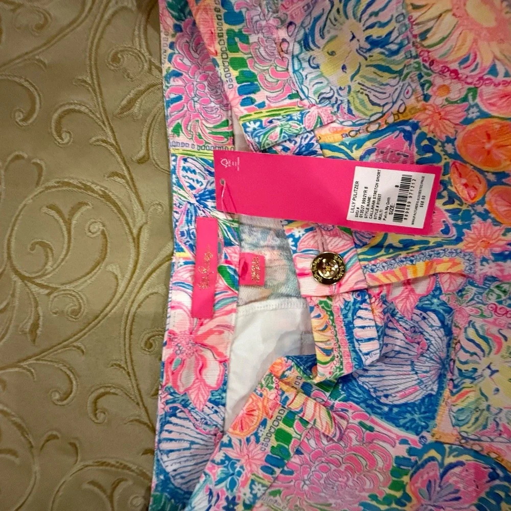 Lily Pulitzer print shorts - Picture 4 of 6